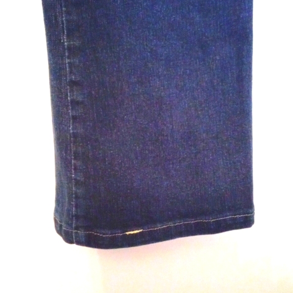 Vintage Mavi Low Rise Medium Wash Flare Jeans - Picture 5 of 10